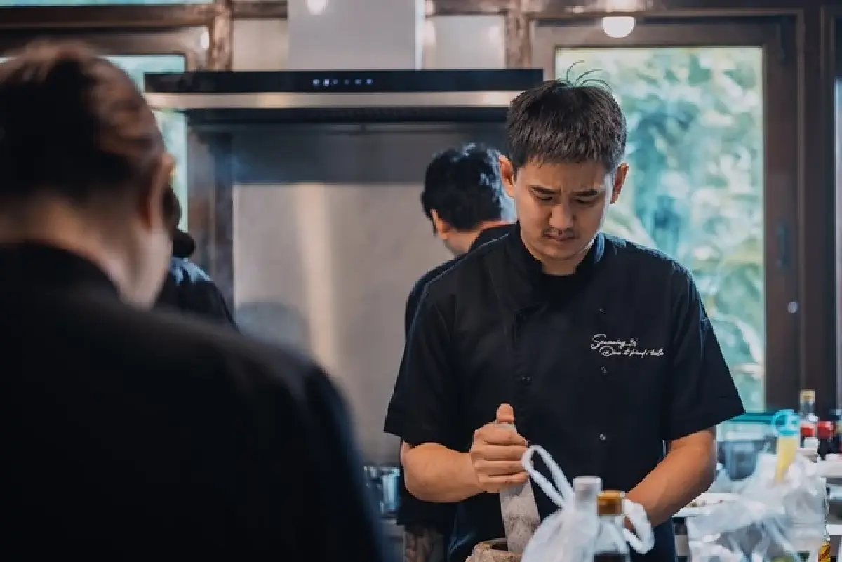 ‘นาราไทย คูซีน’ จับมือ ‘เชฟเบนซ์ อัครเดช’ เปิด ‘สำรับไทย’