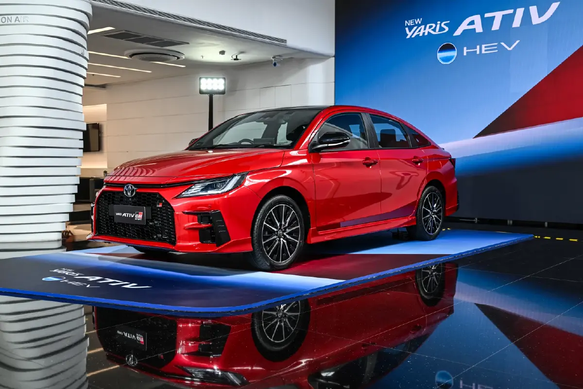 ยันพร้อมชนทุกพลังงาน โตโยต้า YARIS ATIV Hybrid เริ่ม 7.19 แสน