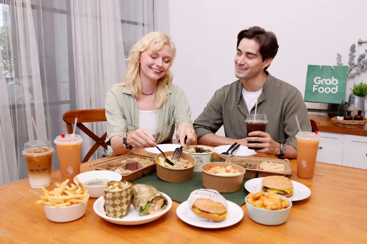 ตลาดดิลิเวอรี่เอ็กซ์แพตโต แกร็บเปิดสถิติต่างชาติสั่ง ‘ข้าวผัด‘ 627,000 จาน ‘ข้าวมันไก่‘ 326,000 จานต่อปี