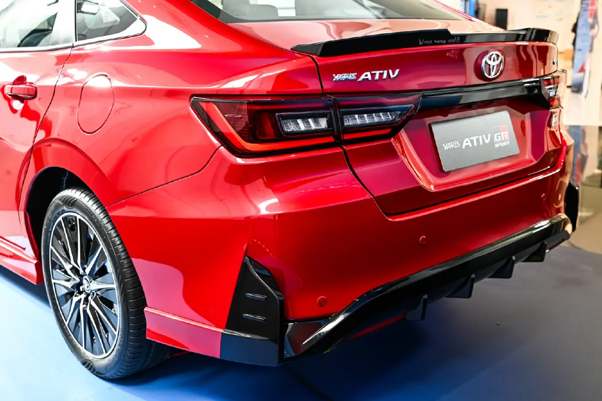 ยันพร้อมชนทุกพลังงาน โตโยต้า YARIS ATIV Hybrid เริ่ม 7.19 แสน