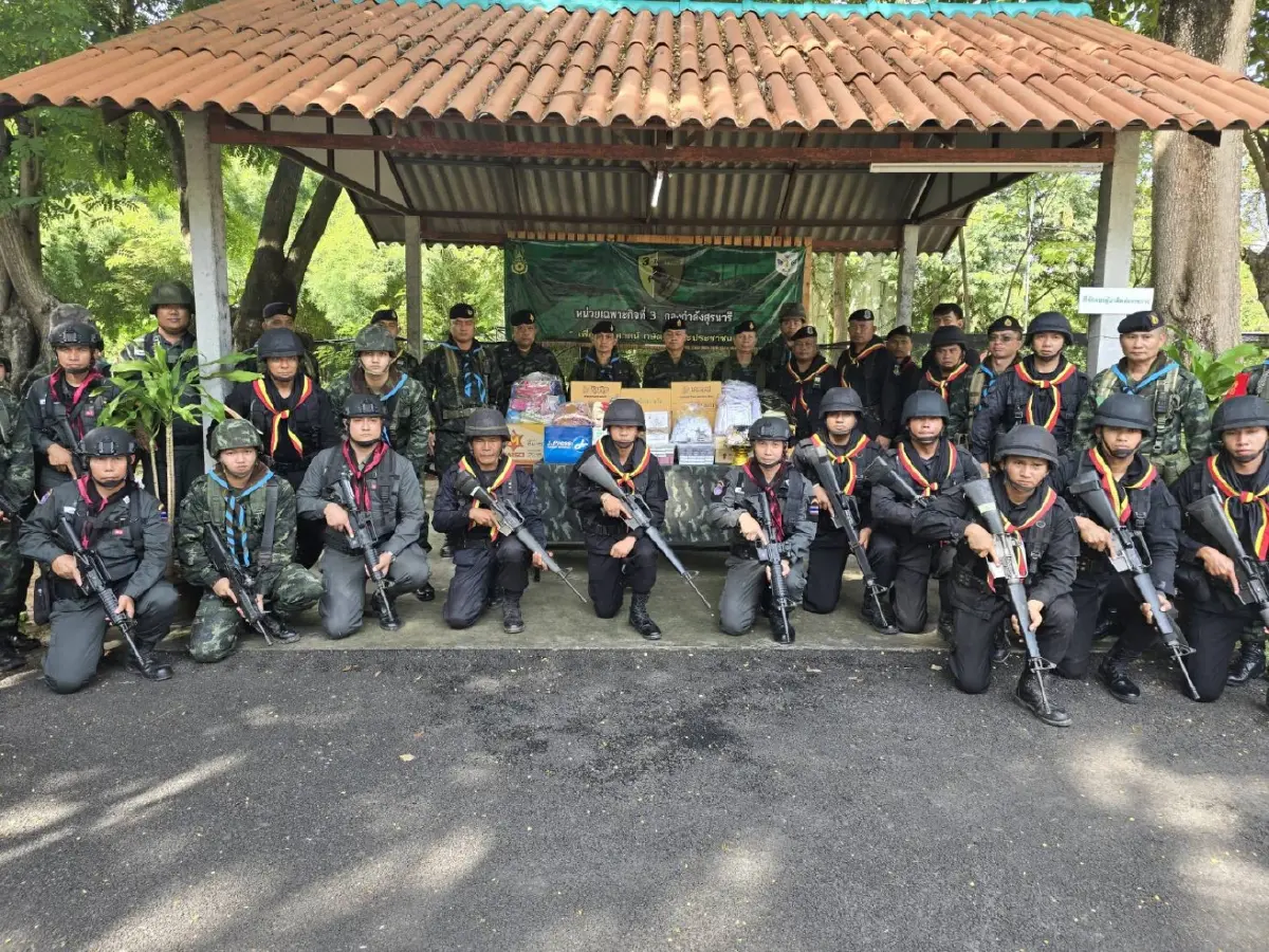 มทภ.2 เยี่ยม ฉก.1-3 มอบสิ่งของพระราชทาน ทหารชายแดนไทย-กัมพูชา
