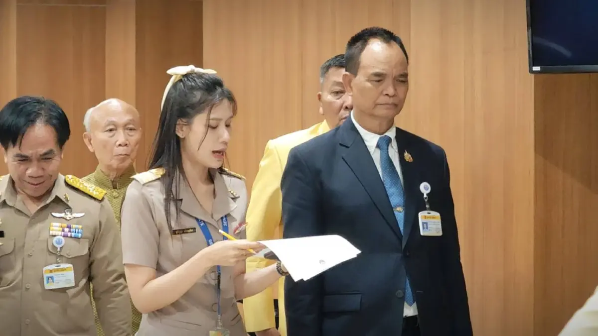 สว.อีสานใต้ ห่วงโดรนปริศนาคุกคามชายแดน จี้รัฐบาลเร่งตรวจสอบ!