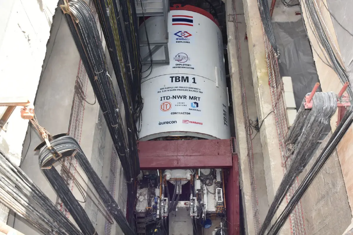 'รถไฟฟ้าสายสีม่วง' เจาะอุโมงค์ลอดเจ้าพระยา ตั้งเป้าทยอยเปิดปี 71