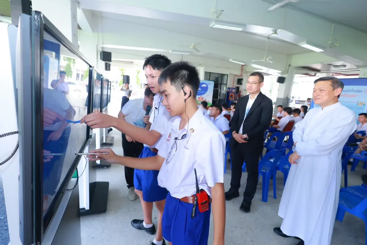 นิทรรศการมีชีวิต FAKE OR FRESH? ลุยสร้างความรู้ ‘เซนต์คาเบรียล‘