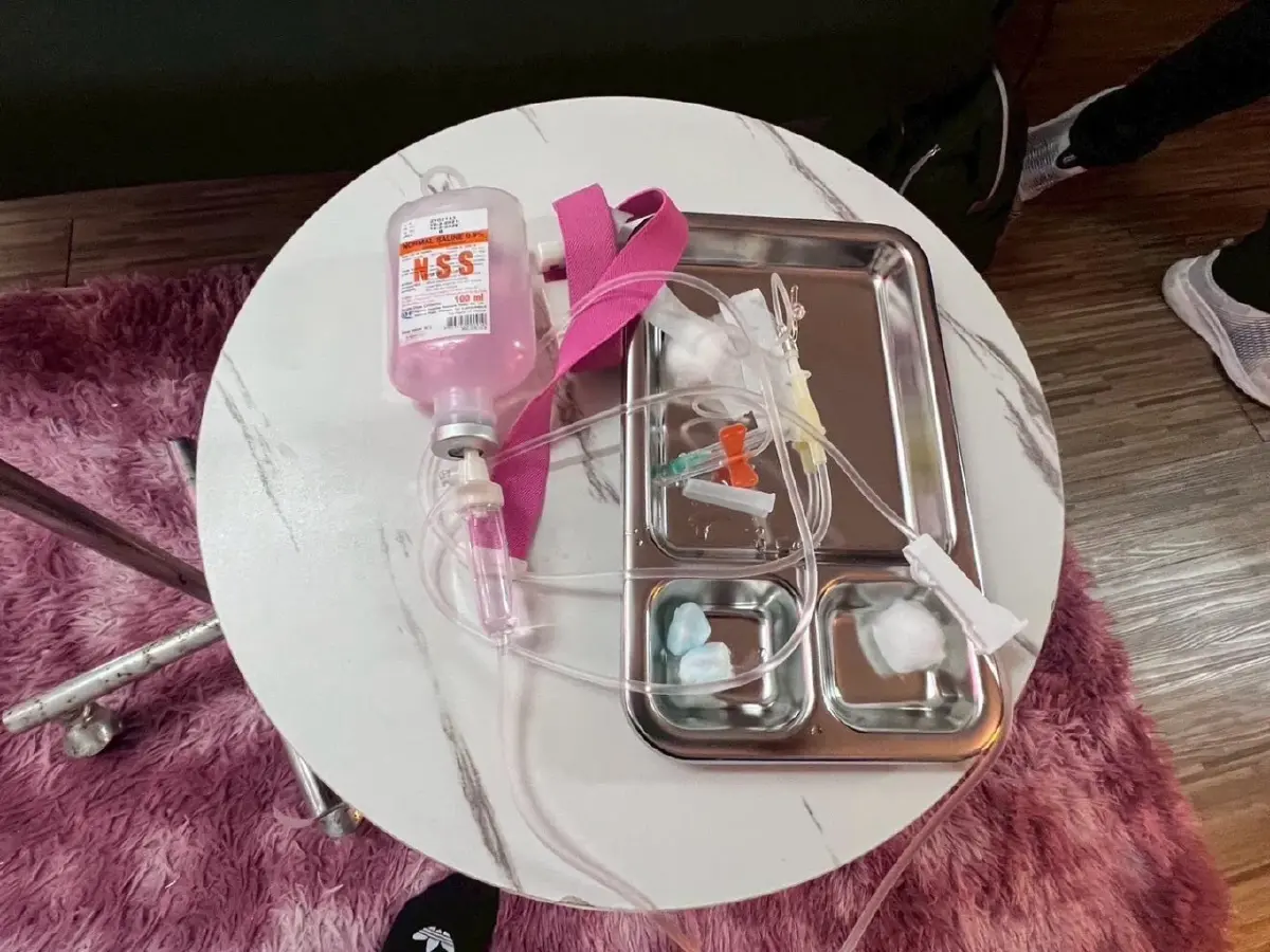 บุกคลินิกดังไร้แพทย์ อันตรายศัลยกรรมทำสวย ฉีดเพิ่มขนาดเจ้าโลก