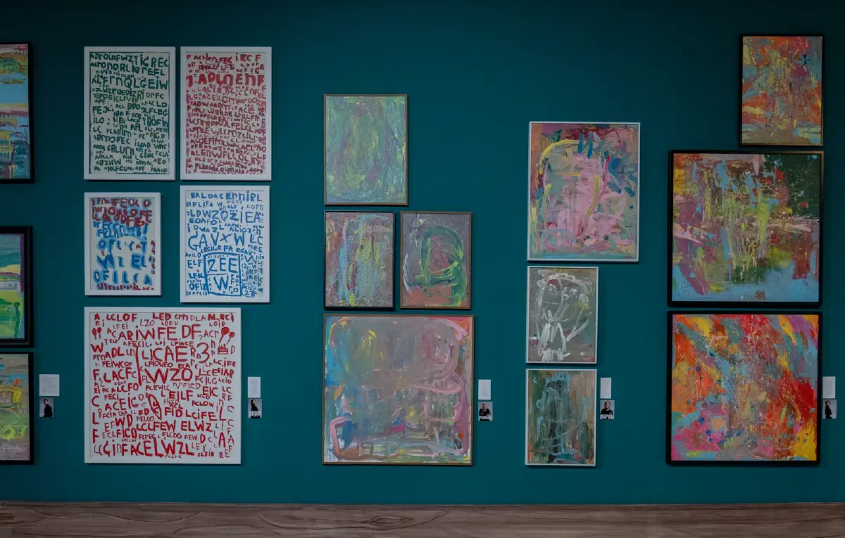 'JUST LET ME BE' ผลงานจากปลายพู่กันผู้มีภาวะดาวน์ซินโดรมและบกพร่องทางสติปัญญา