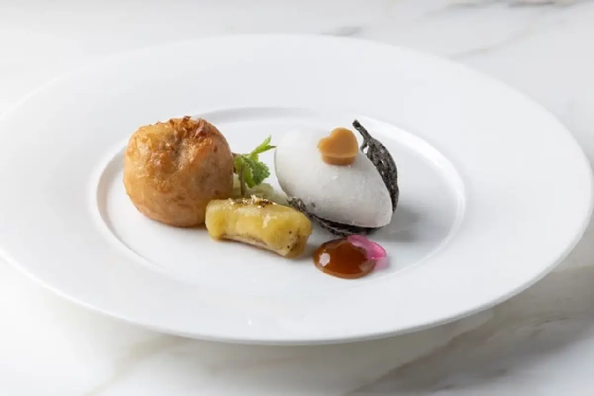 ‘อาหารไทยมื้อพิเศษ’ ณ ห้องเทียร่า โรงแรมดุสิตธานี กรุงเทพ