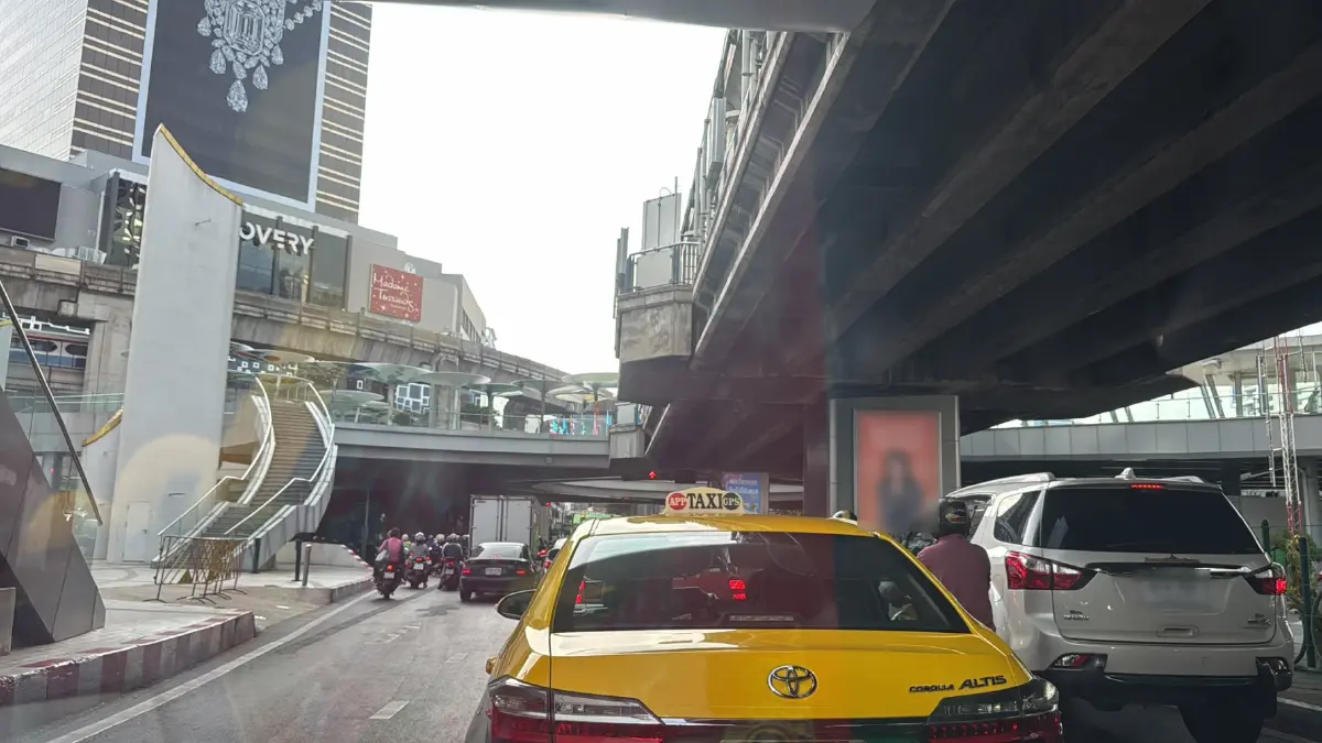 สุขสันต์วันทำงาน กทม.รถติดเต็มพิกัด กระทบผู้ใช้ทางเส้นไหนบ้าง?