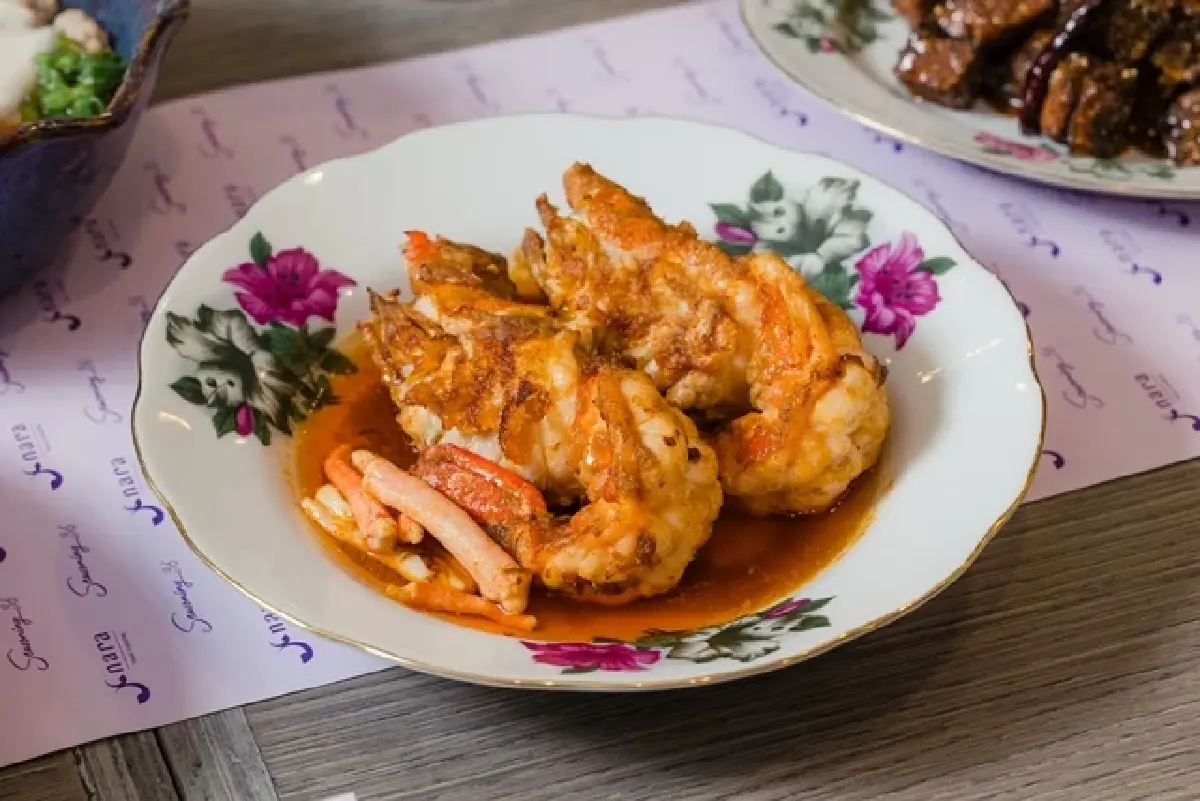 ‘นาราไทย คูซีน’ จับมือ ‘เชฟเบนซ์ อัครเดช’ เปิด ‘สำรับไทย’