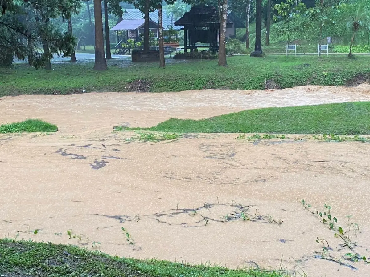 อิทธิพล พายุคาจิกิ ฝนตกหนัก น้ำป่าหลากท่วม อุทยานแห่งชาติแม่จริม
