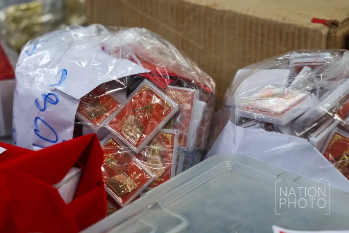 มทภ.2 ลงพื้นที่เยี่ยมทหารแนวหน้า มอบยันต์ หลวงปู่ศิลา บำรุงขวัญกำลังใจ