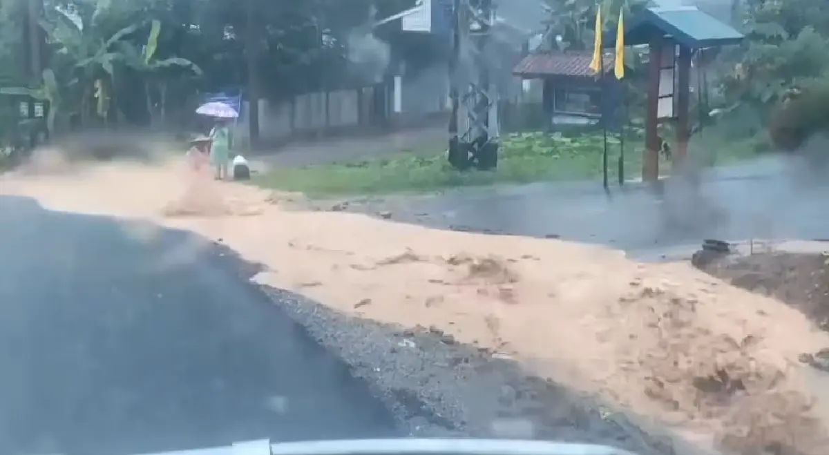 ด่วน น้ำท่วมแม่ฮ่องสอน น้ำป่าทะลักหลายจุด ระดับน้ำสูงเรื่อยๆ