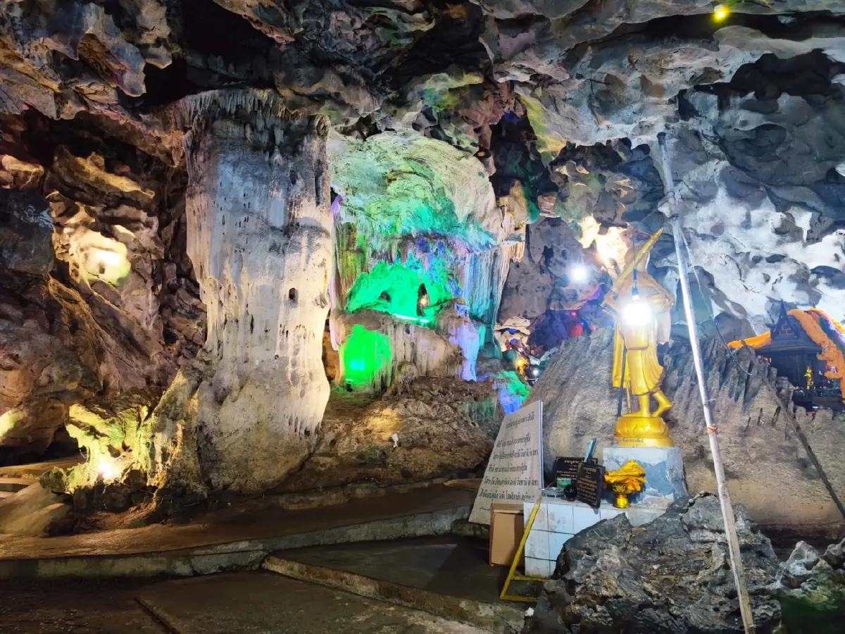 ถ้ำน้ำ ราชบุรี... เมืองใต้ภูผา