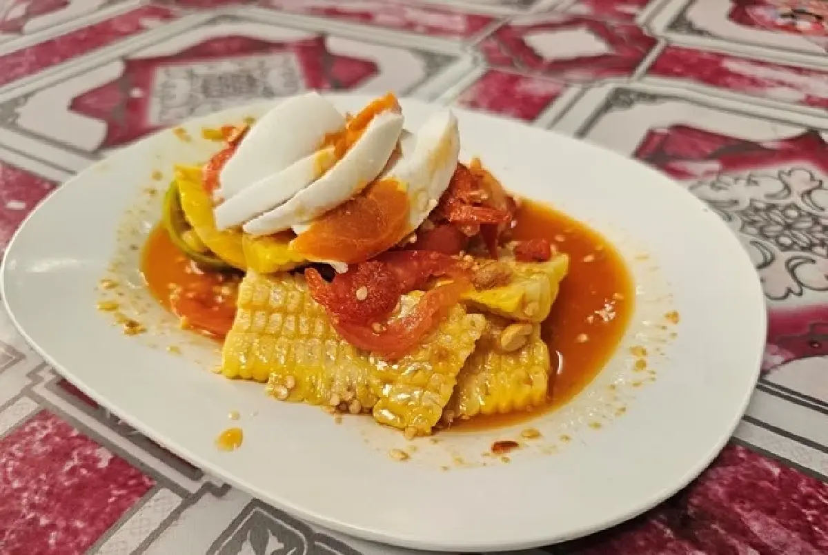 ‘โสเจ๊ง’ ยังไม่เจ๊ง ขายอาหารอีสาน อร่อยมานานใน ‘ย่านอโศก’