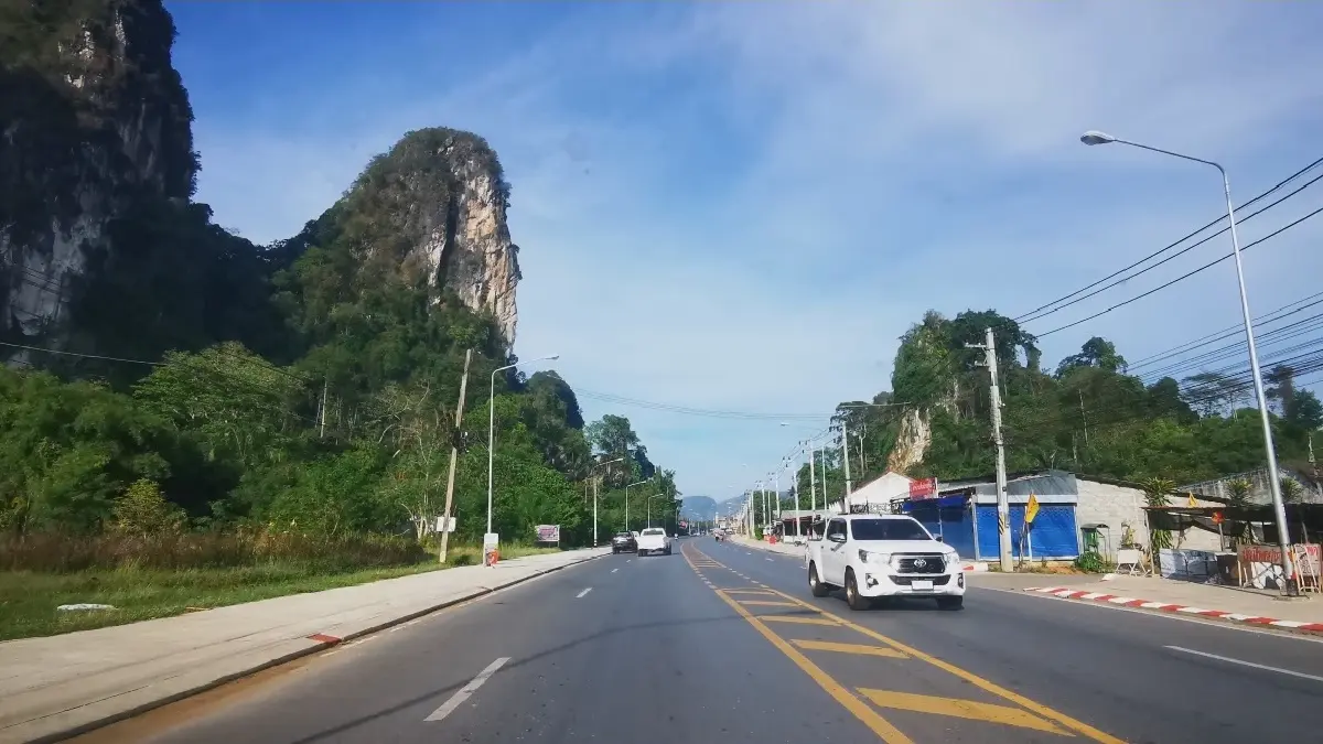 สุดแผ่นดินที่... แหลมสัก