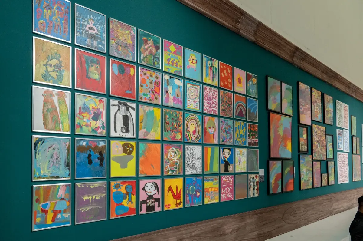 'JUST LET ME BE' ผลงานจากปลายพู่กันผู้มีภาวะดาวน์ซินโดรมและบกพร่องทางสติปัญญา