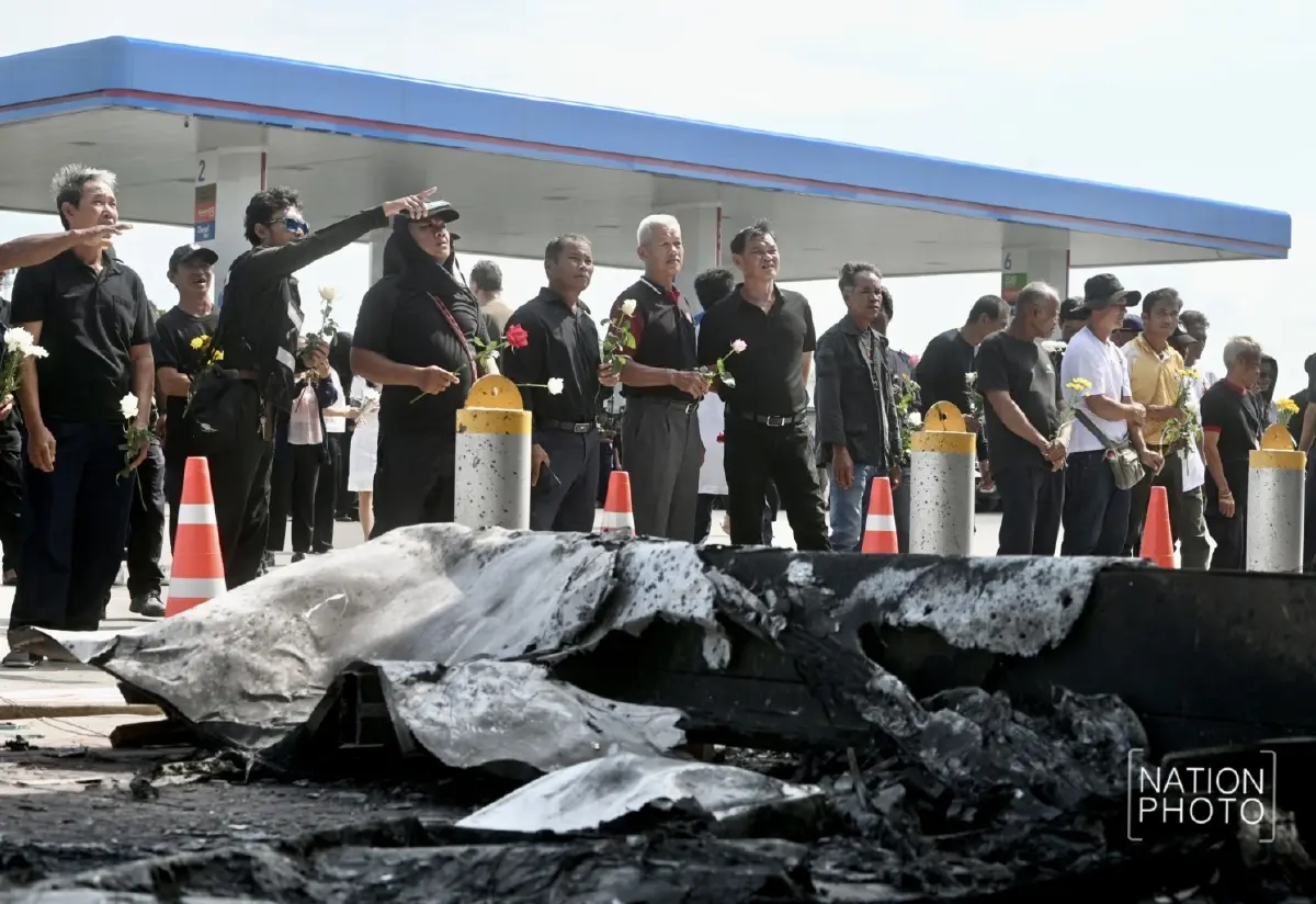 ชาวกันทรลักษ์ หลั่งน้ำตา อาลัยเหยื่อจรวด ปตท. เขมรไร้มนุษยธรรม