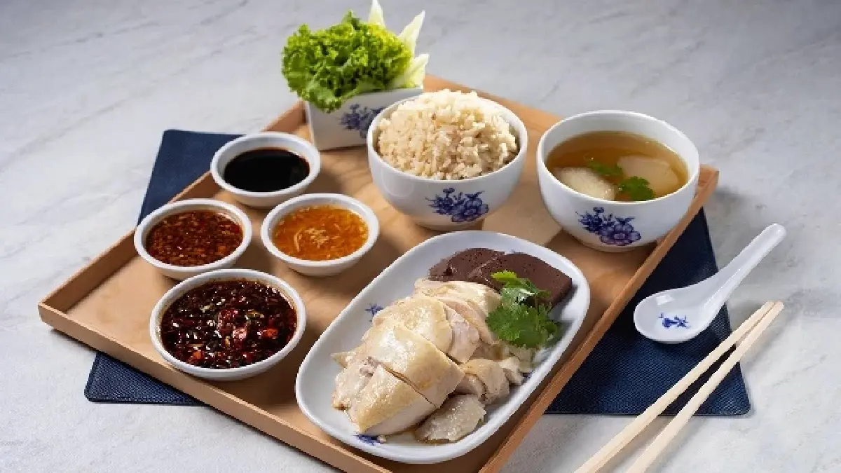 ‘เซตอาหารไทย’  ห้องอาหารเรือนต้น โรงแรมมณเฑียร สุรวงศ์ กรุงเทพฯ