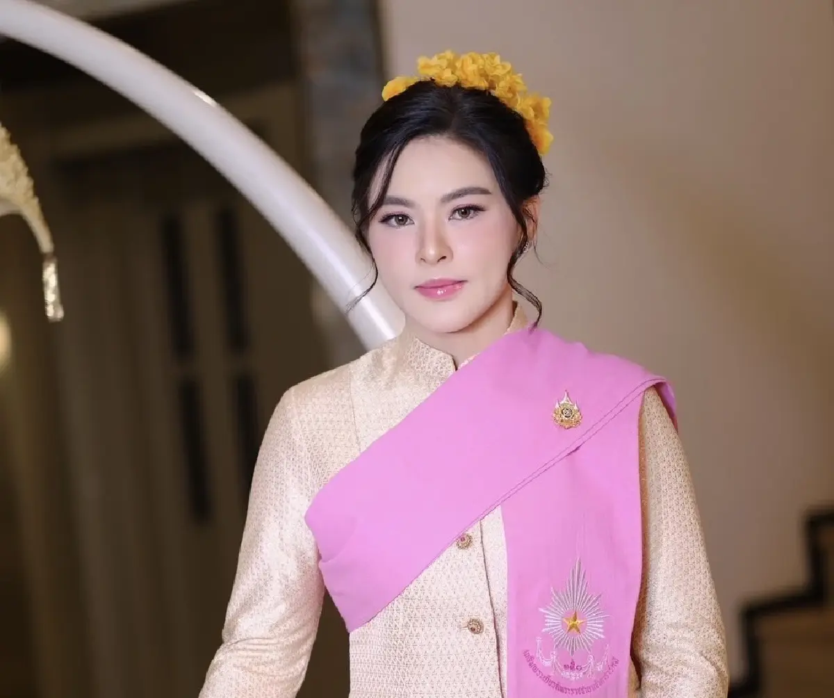 มาดามหยก ส่งกำลังใจ สู่ชายแดนไทย-กัมพูชา จัดช่างฟ้อนอุทิศส่วนกุศล ทหารสละชีพ