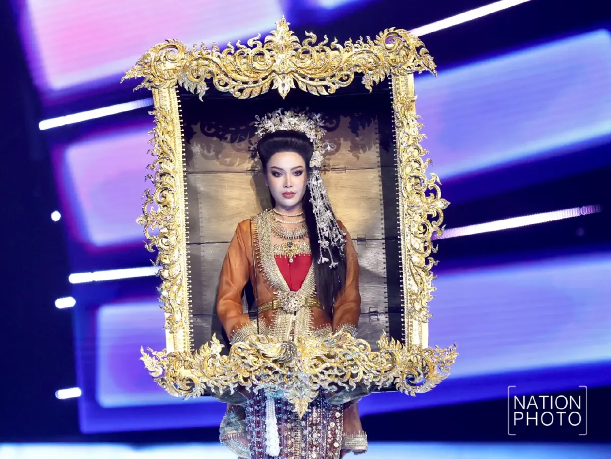 เผยโฉม ชุดประจำชาติ Miss Universe Thailand 2025 เฉิดฉายเวทีจักรวาล