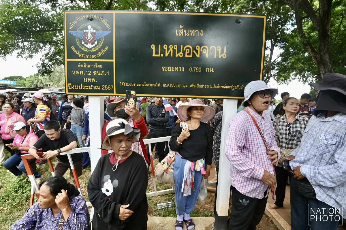 พร้อมชนเขมร 'เจ๊เอ๋' ร่วมทีมชาวบ้าน-กลุ่มคนไทยรักชาติ บุกชายแดนสระแก้ว