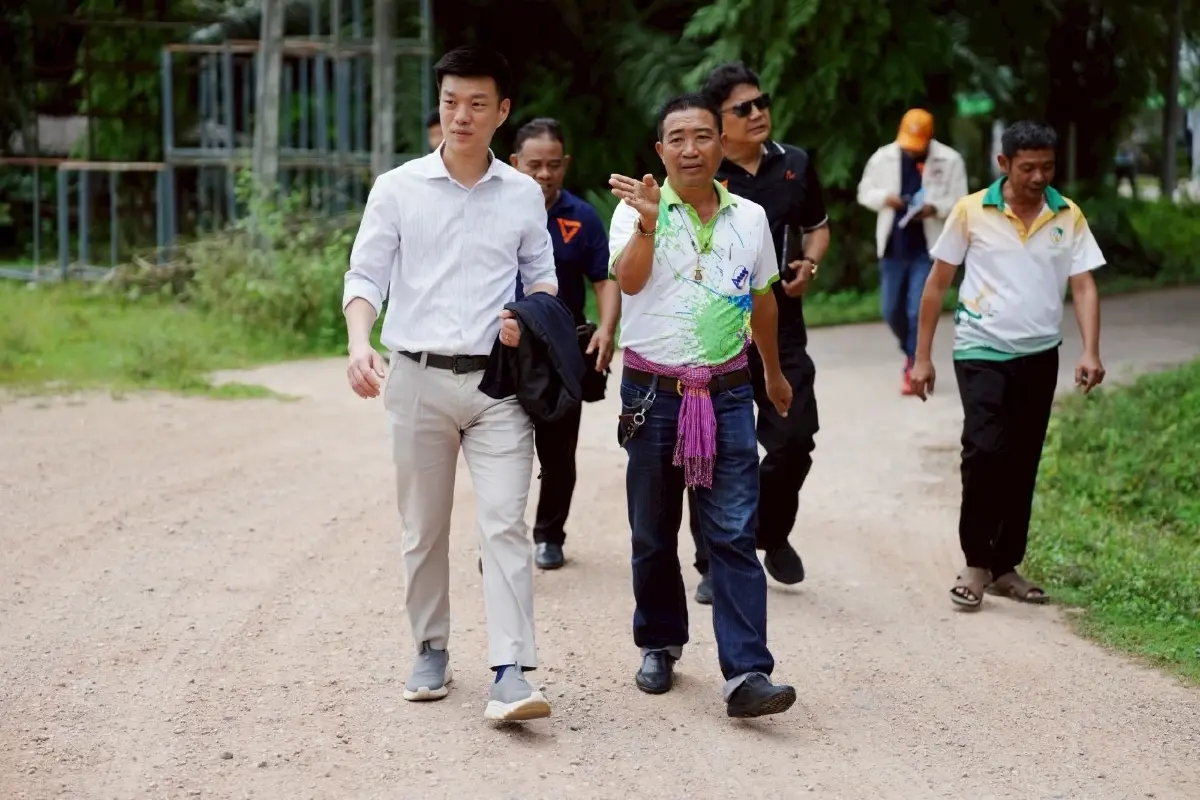 'ณัฐพงษ์' ไปตรัง เจอโครงการรัฐถูกปล่อยร้างเพียบ เสี่ยงสูญ 2 พันล.