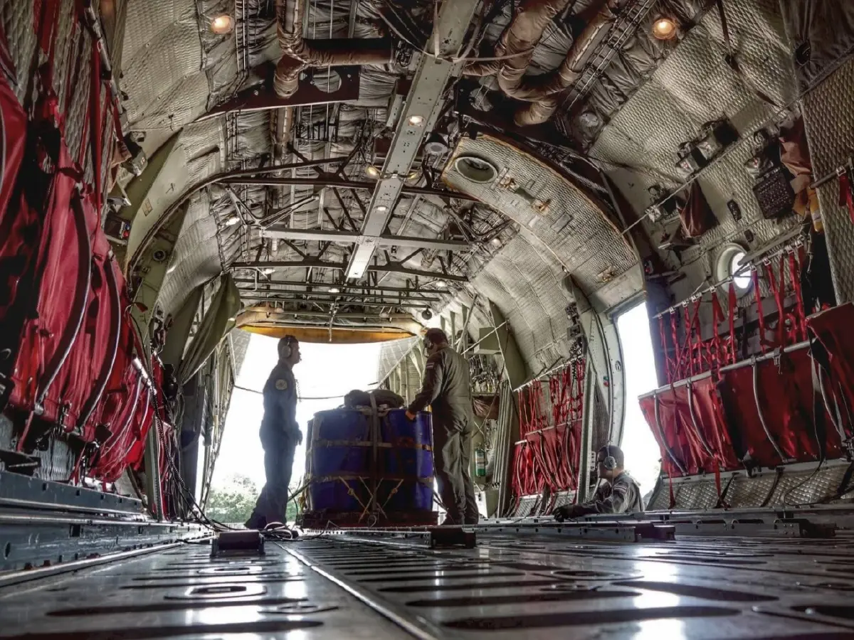 ส่งด่วน ยุทโธปกรณ์ ให้ทหารแนวหน้าพื้นที่การรบ ทอ.พร้อมปฏิบัติการ