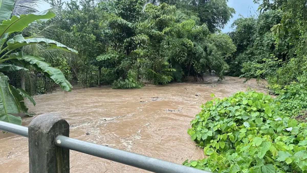 พายุโซนร้อนรุนแรงคาจิกิ ถล่มแพร่ น้ำท่วมหลายจุด ประกาศปิดถนน