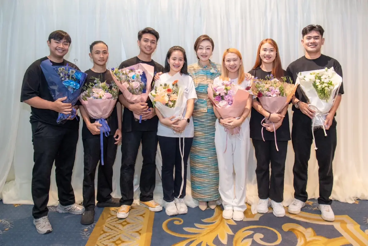 'มาริษา เจียรวนนท์' เข้ารับพระราชทานรางวัลแม่ดีเด่นแห่งชาติ 2568