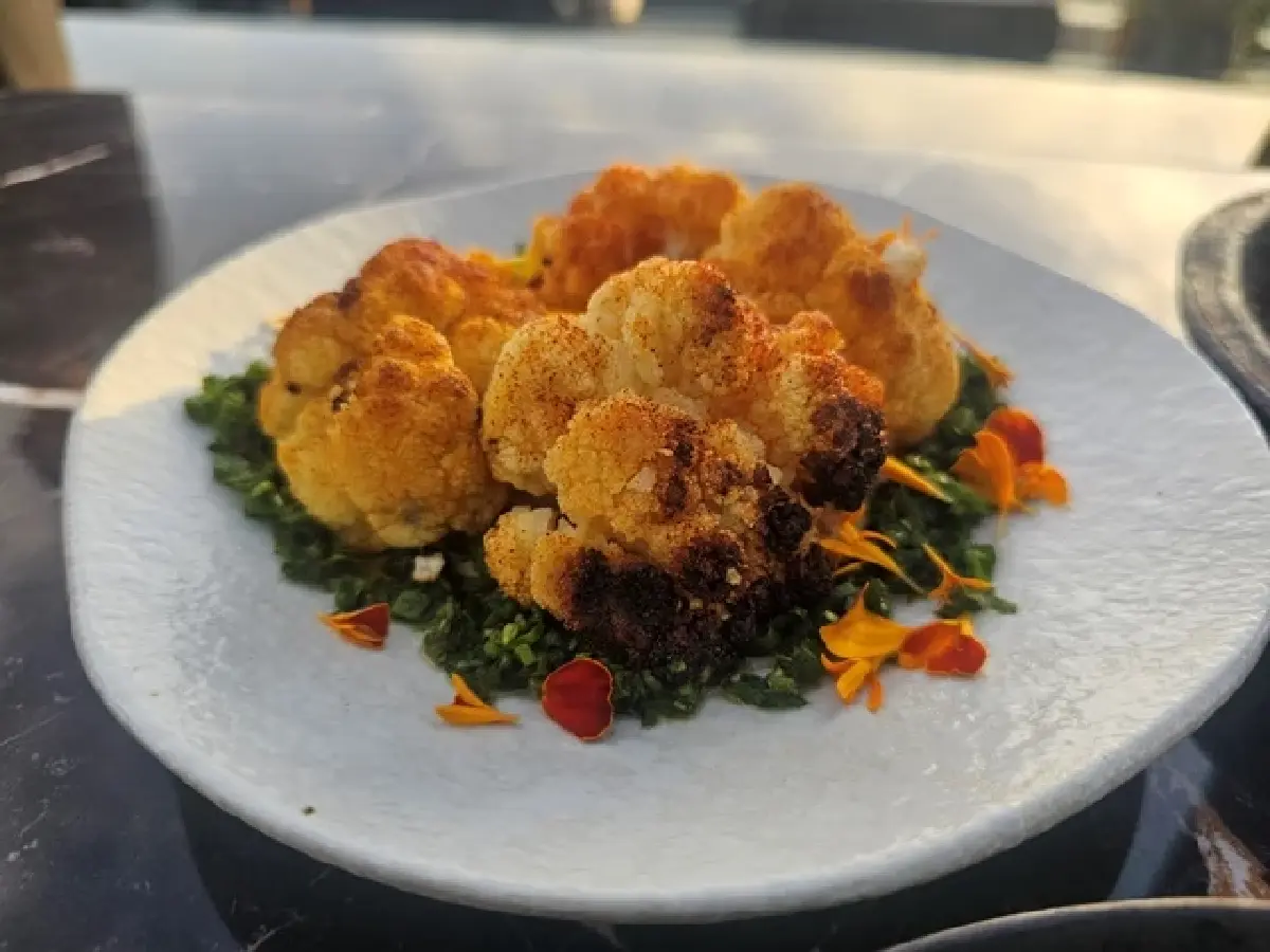 อาหารไทยมื้อค่ำ ระดับมิชลินสตาร์ วิวสุดปัง ที่ 'ฤดูกาล' โดย เชฟต้น