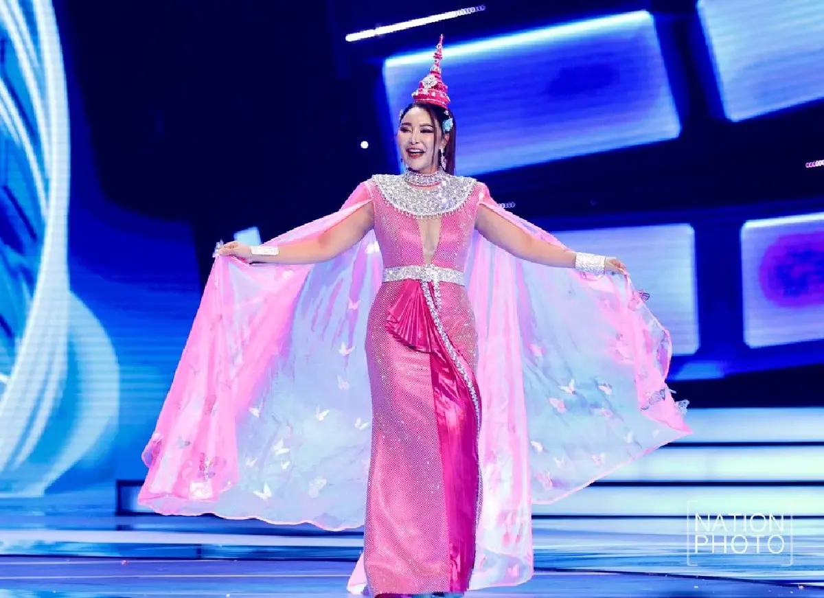 เผยโฉม ชุดประจำชาติ Miss Universe Thailand 2025 เฉิดฉายเวทีจักรวาล