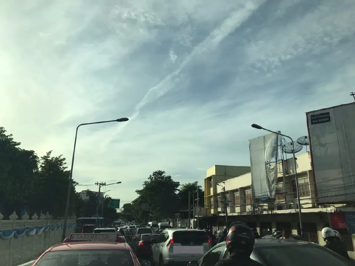 สุขสันต์วันทำงาน กทม.รถติดเต็มพิกัด กระทบผู้ใช้ทางเส้นไหนบ้าง?