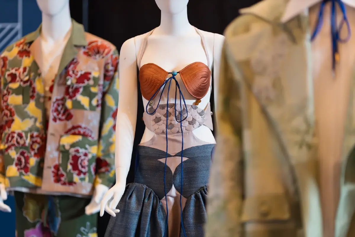 จากโลคัลสู่เวิลด์คลาส! ‘Young Designer 2025’ ดันผ้าไทยไปรันเวย์