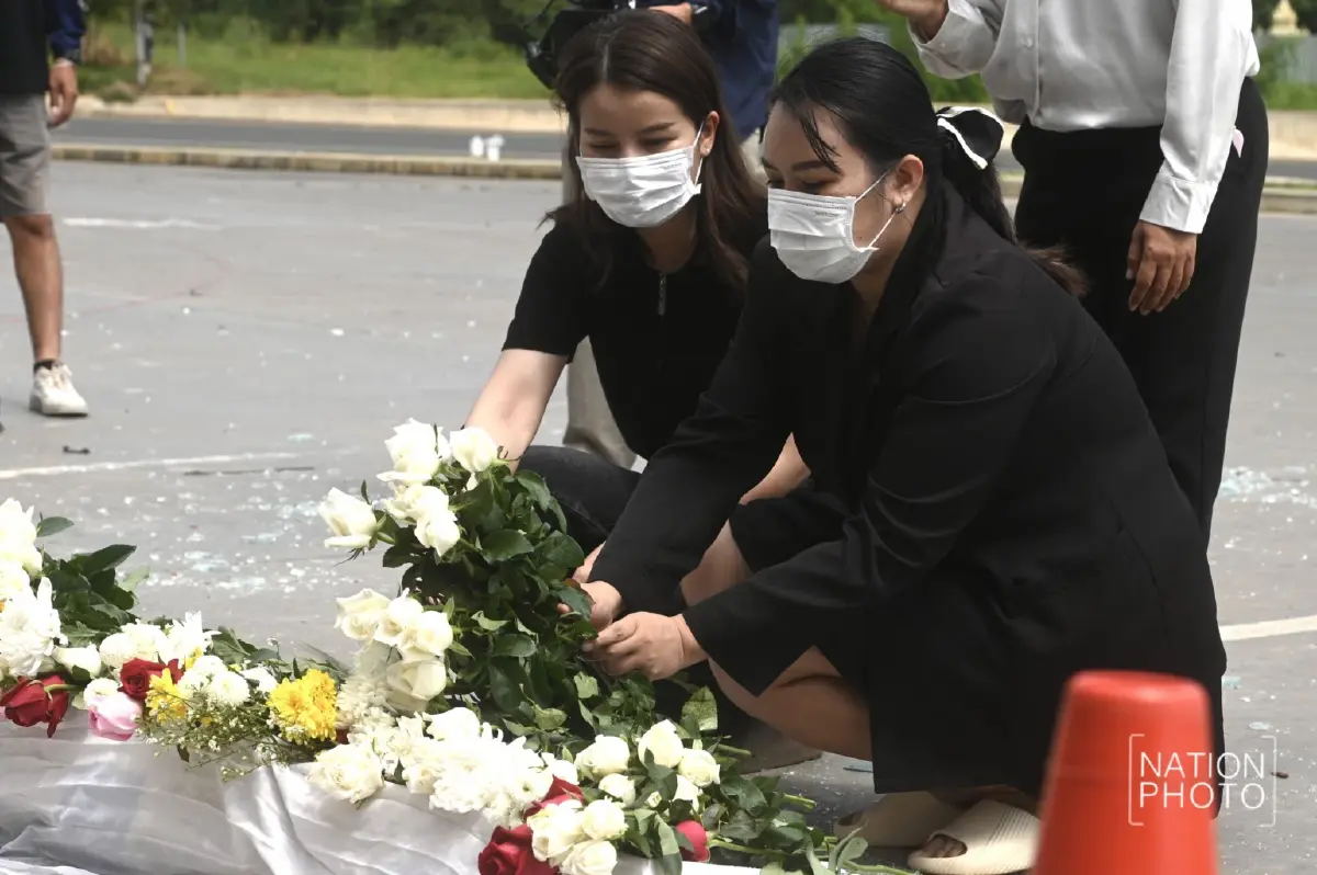 ชาวกันทรลักษ์ หลั่งน้ำตา อาลัยเหยื่อจรวด ปตท. เขมรไร้มนุษยธรรม