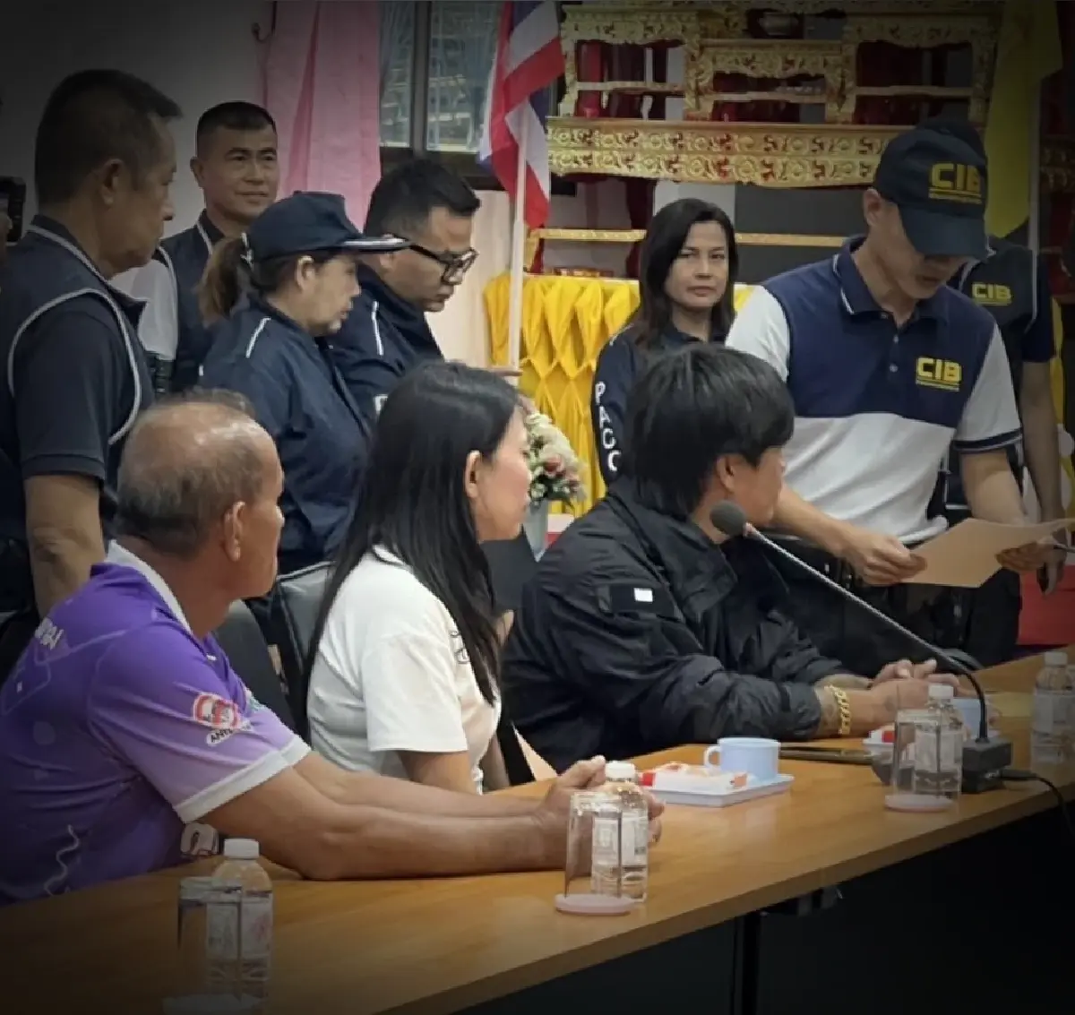 อัปเดต! จับ จนท.รัฐ จอนนี่-ภรรยา หมายจับศาลอาญา คดีเอกสารปลอมรีสอร์ทดัง