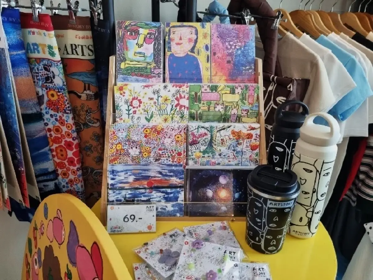 เก็บตก ‘มหกรรมศิลปะ’ เปลี่ยน ‘บูทีคโฮเทล’ เป็น ‘อาร์ตสเปซ’ แสนสนุก