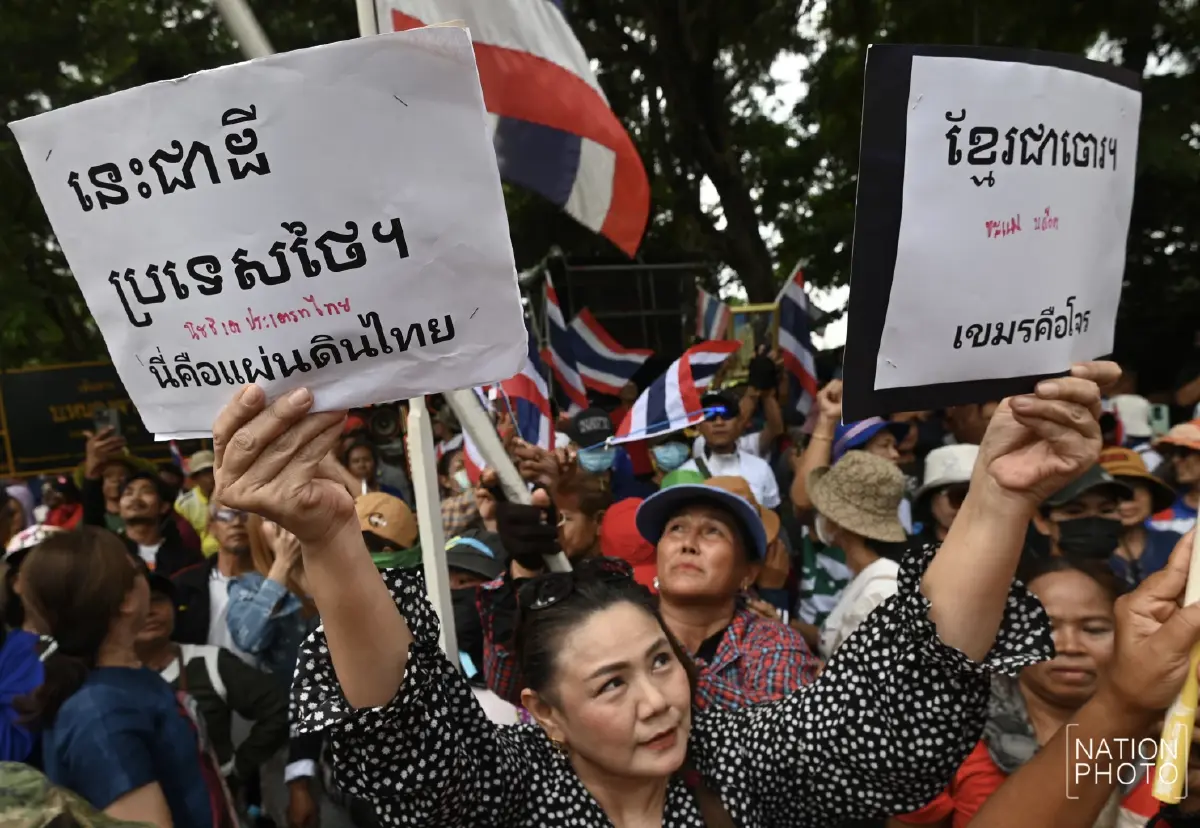 พร้อมชนเขมร 'เจ๊เอ๋' ร่วมทีมชาวบ้าน-กลุ่มคนไทยรักชาติ บุกชายแดนสระแก้ว