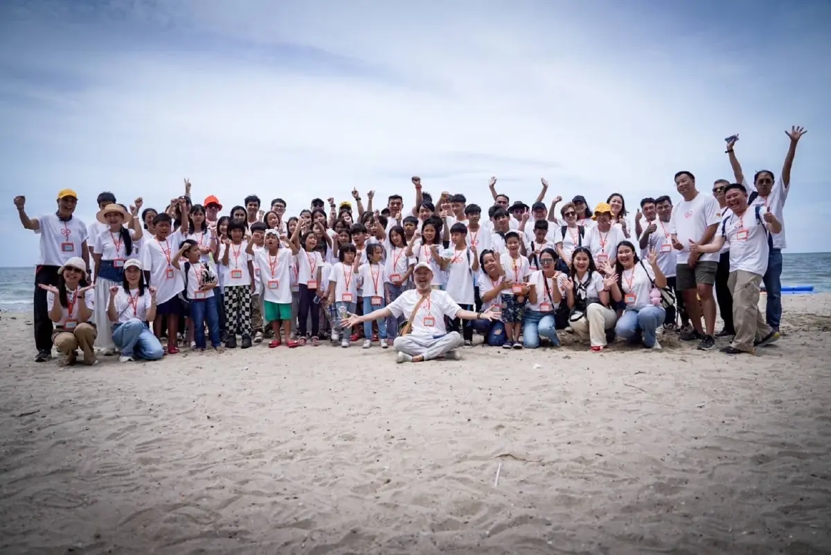 ‘ธนบวร’ จัดโครงการพาน้องเที่ยว พาเด็กมูลนิธิบ้านพระพรสู่บางแสน