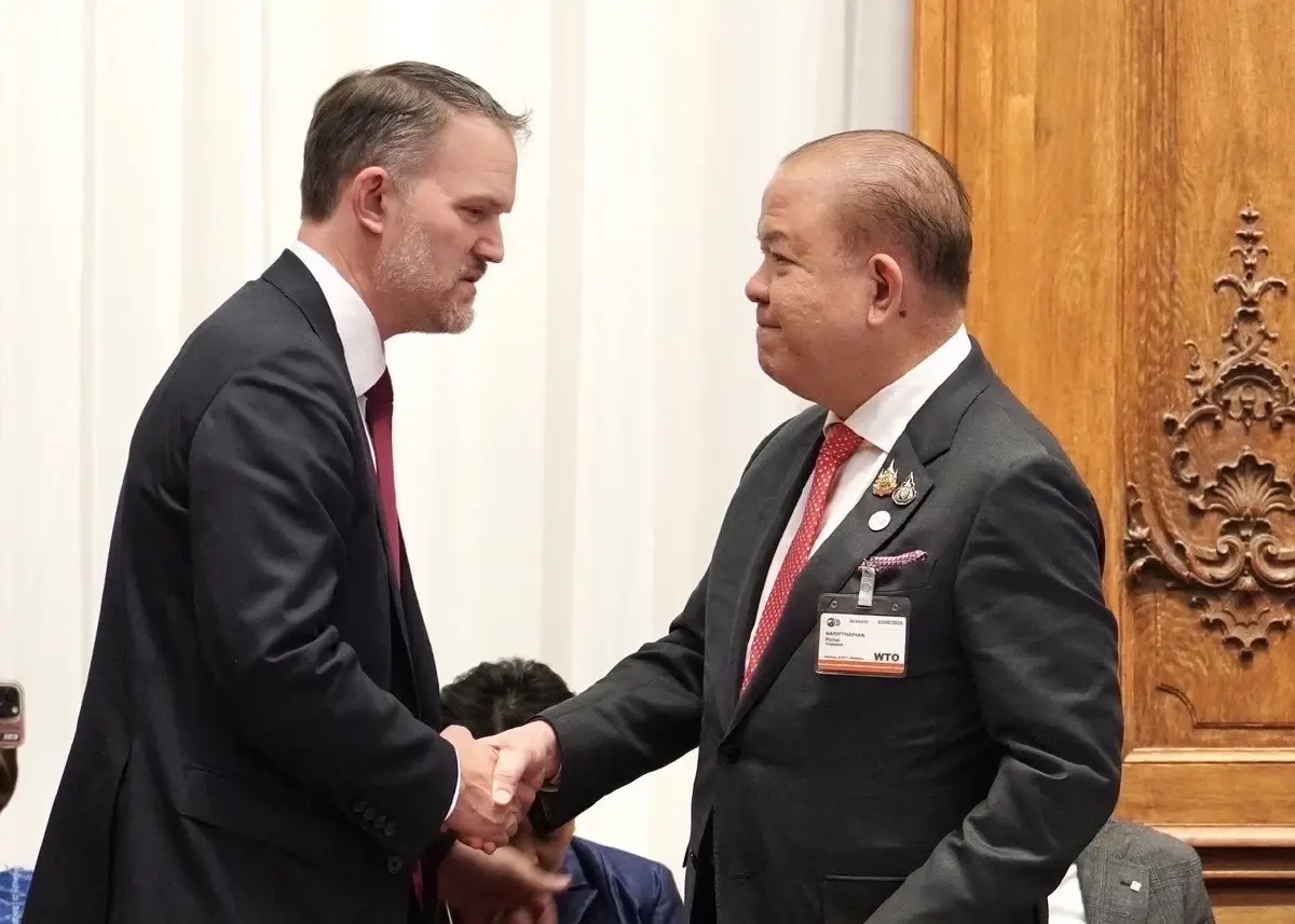 'พิชัย' ชี้ภาษี 19% ไทยแข่งได้ แนะค่าบาทต้องอ่อนค่าหนุนส่งออก