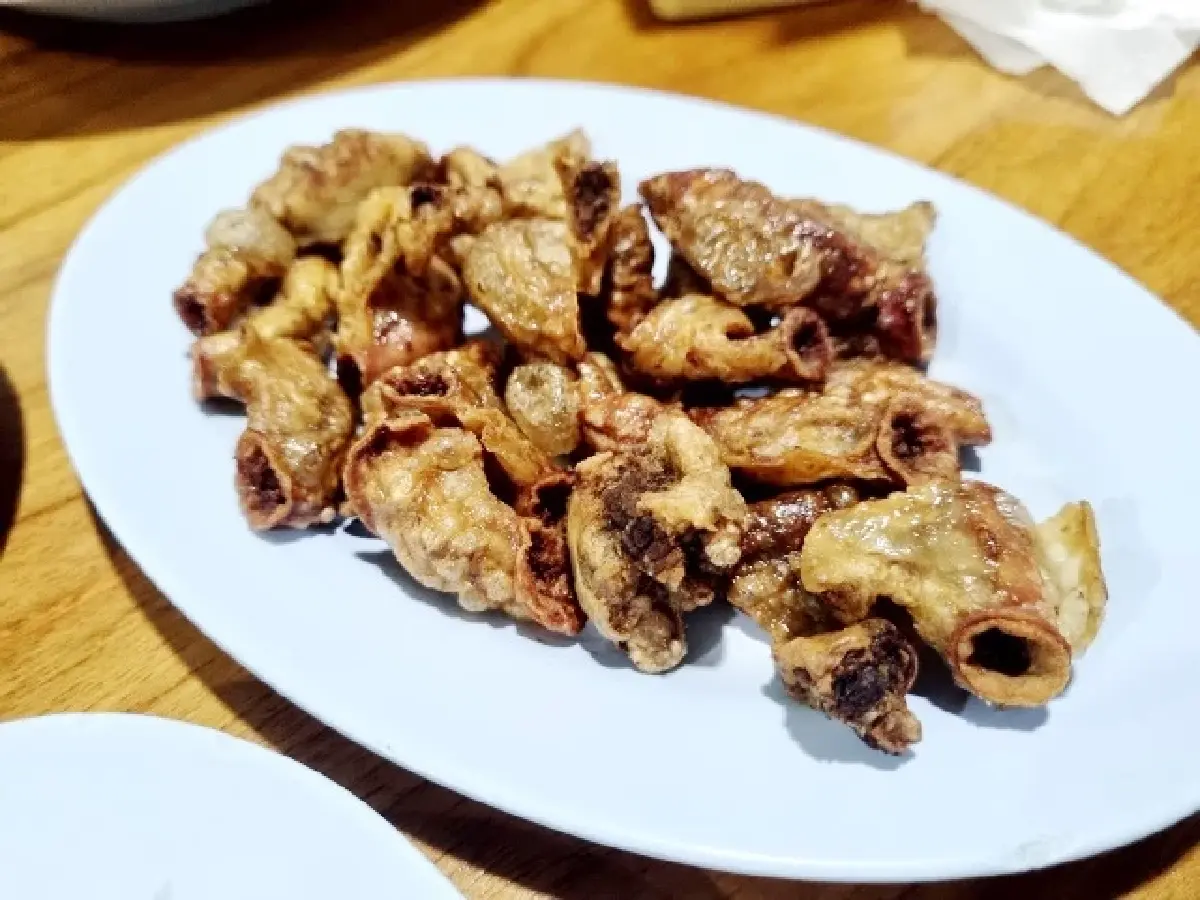 ‘ลาบต้นยาง’ ร้านลาบเชียงใหม่เจ้าของ ‘ตำนาน 40 ปี’ ลำแต้ๆ