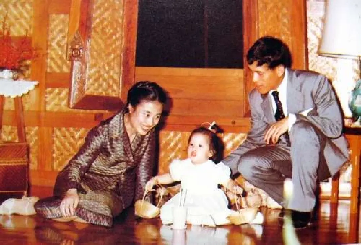 พระประวัติ สมเด็จพระเจ้าลูกเธอ เจ้าฟ้าพัชรกิติยาภาฯ เจ้าฟ้าของปวงชน