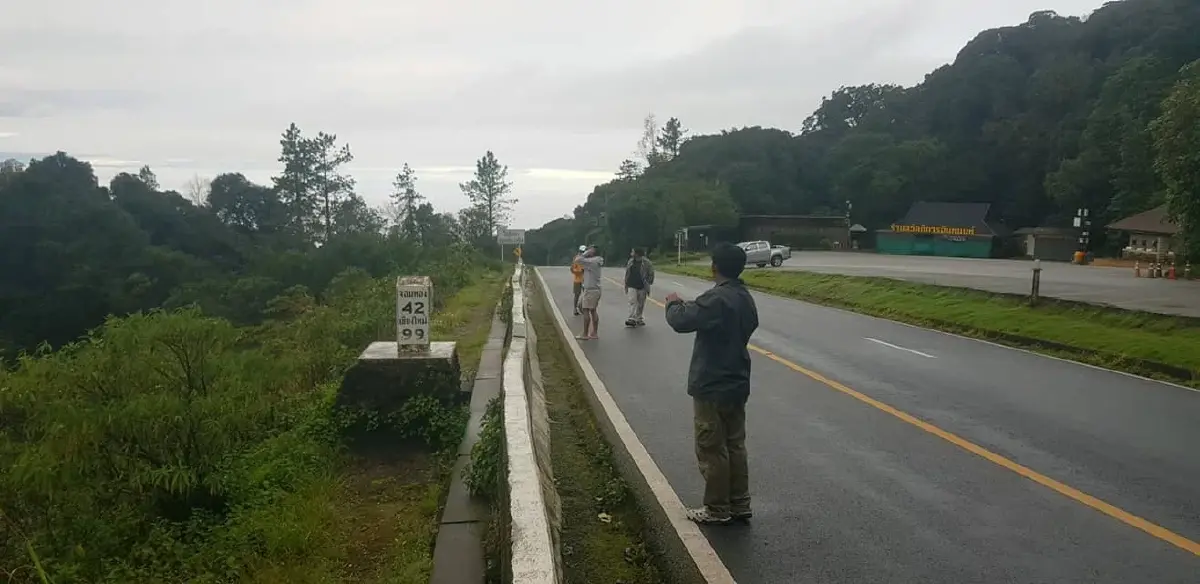 'ดอยอินทนนท์' หนาวสะท้าน 11°C รับหน้าฝน นทท.แห่สัมผัสสุดฟิน