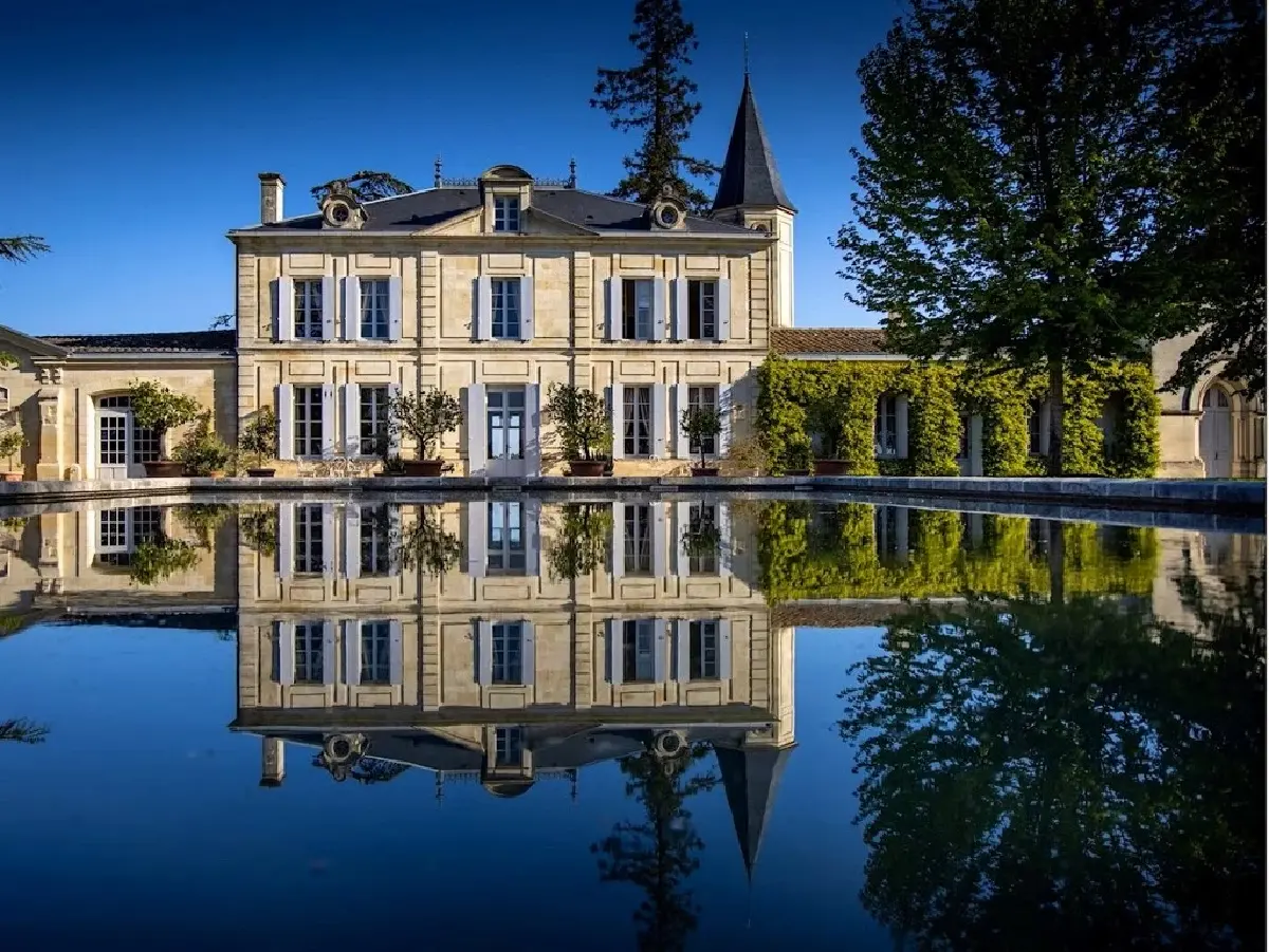 ชาโต เชอวาล บลอง ชิมเจ้า ‘ม้าขาว’ ถึงชาโต