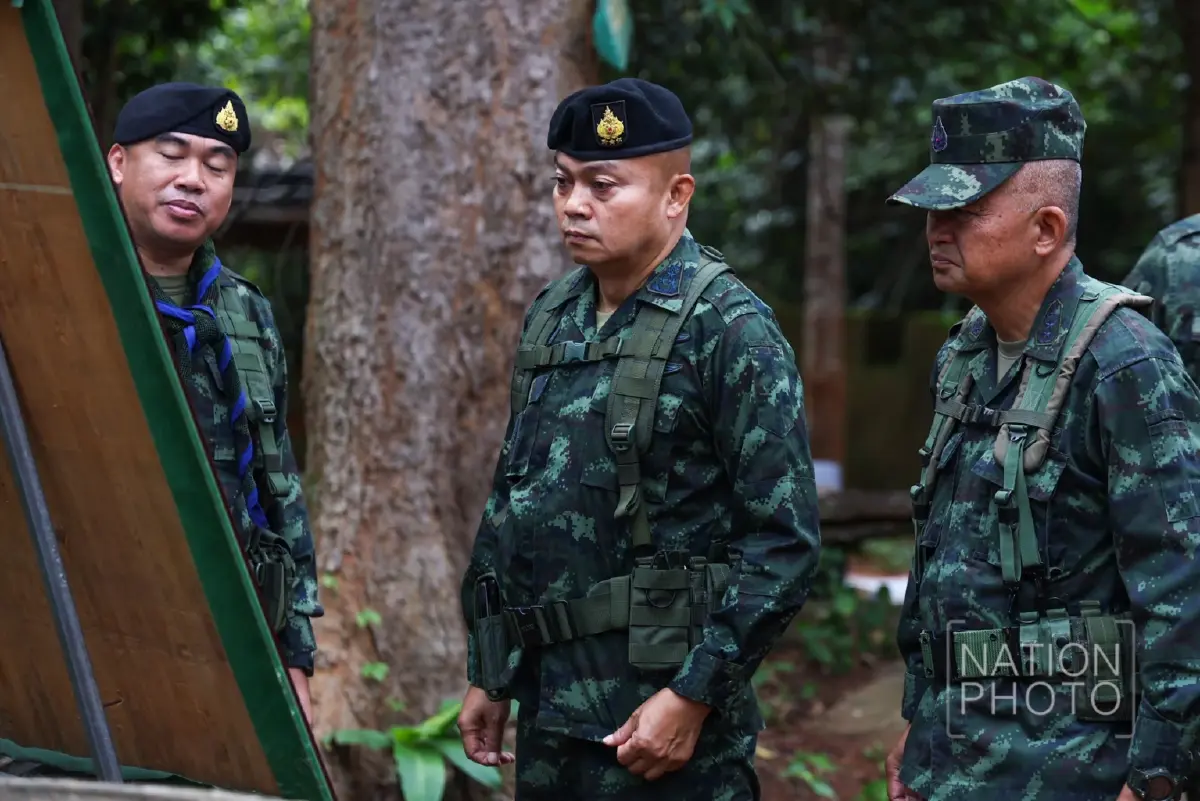 มทภ.2 ลงพื้นที่เยี่ยมทหารแนวหน้า มอบยันต์ หลวงปู่ศิลา บำรุงขวัญกำลังใจ