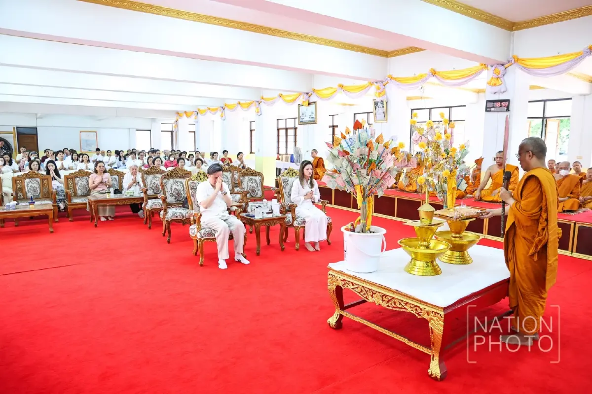 'ฉาย บุนนาค' นำทีมเนชั่น ทอดผ้าป่าสามัคคี สร้าง โกเมศไตรรัตนเจดีย์