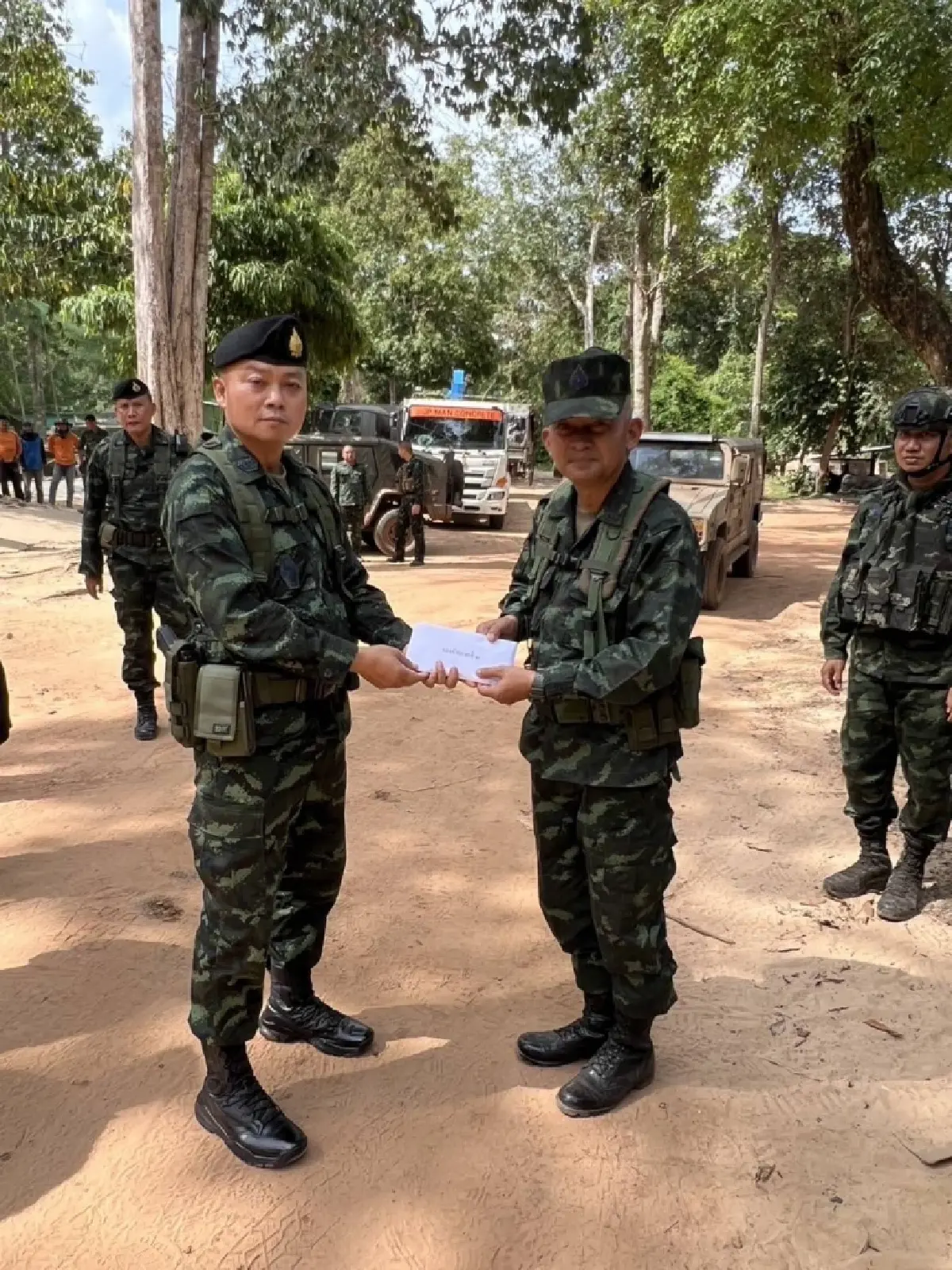 มทภ.2 ตรวจเยี่ยมภูมะเขือ ย้ำกำลังพล ไม่ประมาท ปกป้องอธิปไตย