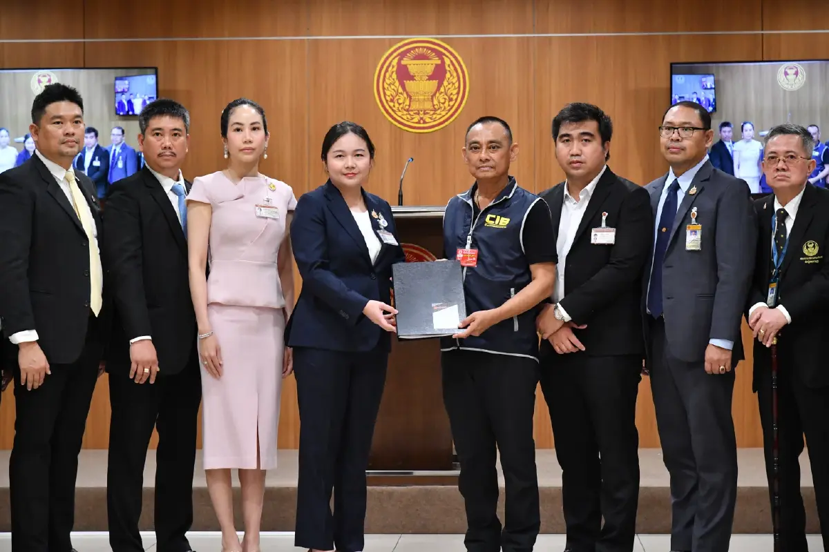 'บิ๊กเต่า' โวย โยกย้าย ตร. 'เด็กผู้มีอำนาจ' เพียบ ขู่ร้อง ม.157 จี้ 'ก.ตร.'ทบทวน