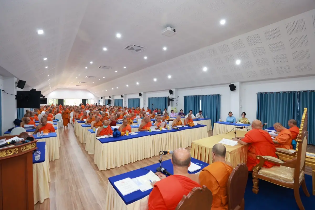 'มาดามหยก' ให้กำลังใจคณะสงฆ์ จ.เชียงใหม่ นำร่องทำบัญชีรายรับ-รายจ่าย