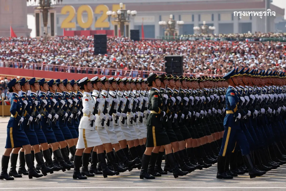 ประมวลภาพ 'พิธีสวนสนามจีน' โชว์แสนยานุภาพครั้งใหญ่สุดในรอบ 10 ปี