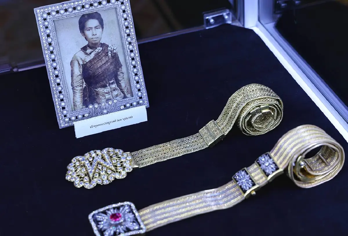 เปิดหนังสือ 'ราชินิกุลบุนนาค' รวมภาพถ่ายและศิลปวัตถุหาชมยาก